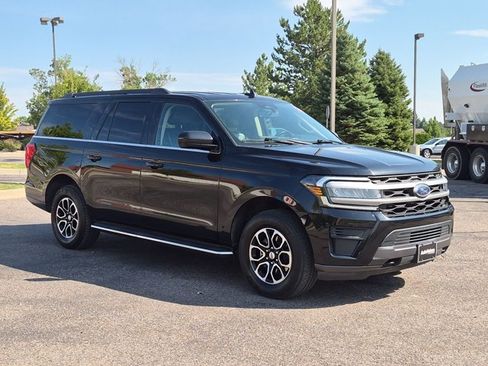 Used 2022 Ford Expedition Max XLT AWD/4WD image 3
