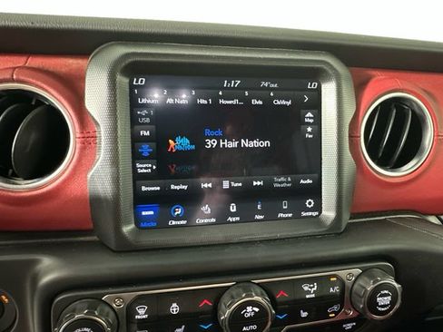 Used 2023 Jeep Wrangler Unlimited Rubicon 4xe AWD/4WD image 11