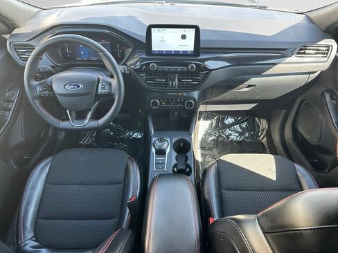 Used 2025 Ford Escape ST-Line Select AWD/4WD image 11