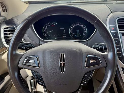 Used 2017 Lincoln MKX Reserve w/ Driver Assistance Package image 24