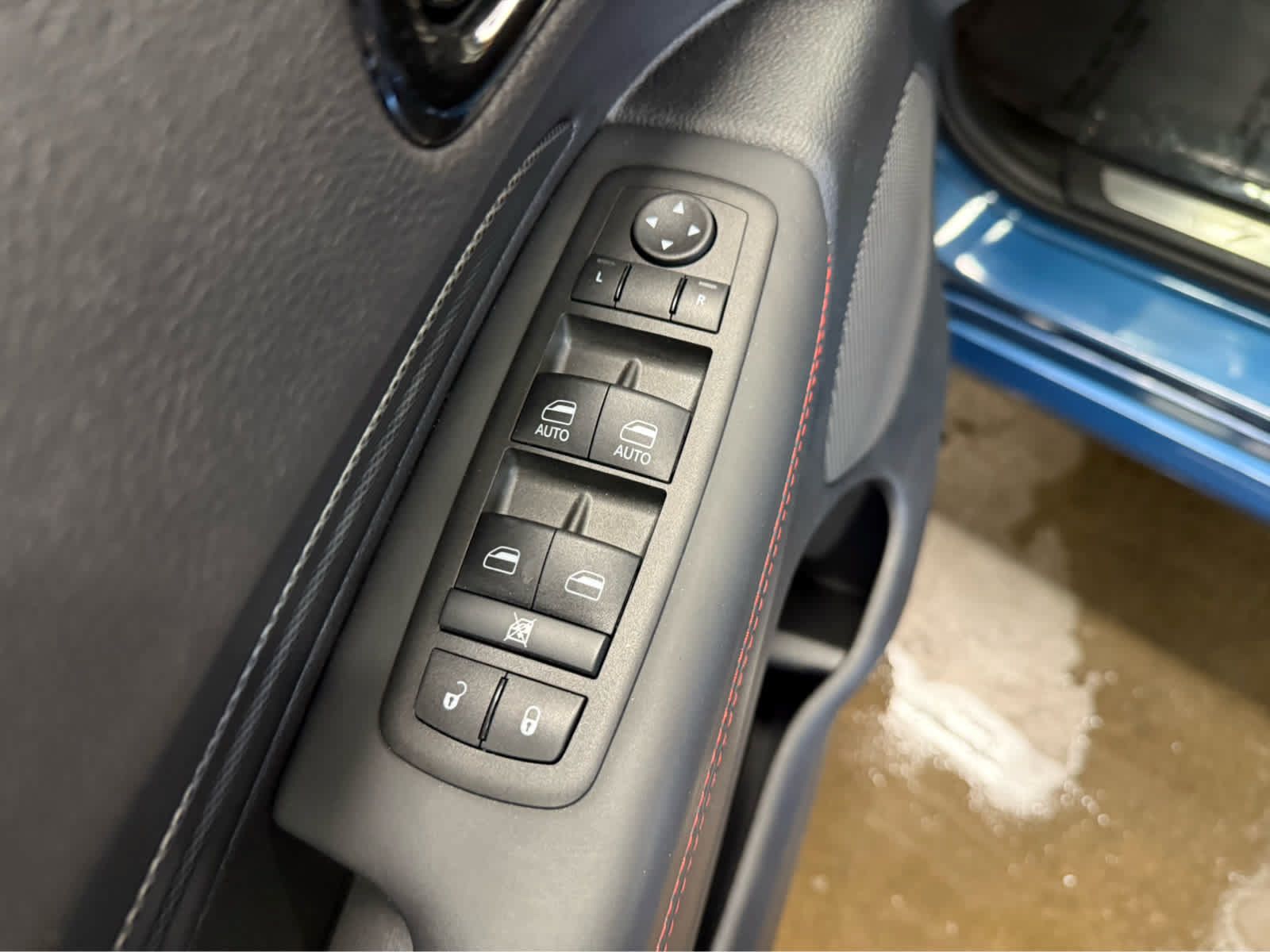Used 2025 Dodge Durango R/T AWD/4WD image 19