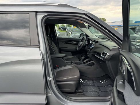 Used 2023 Chevrolet TrailBlazer LT w/ Convenience Package AWD/4WD image 15