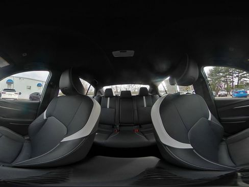 Used 2025 Toyota Camry SE image 40