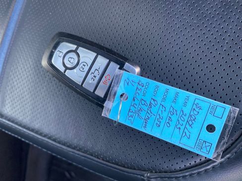 Used 2025 Ford F250 Platinum w/ FX4 Off-Road Package image 29