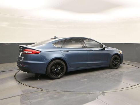 Used 2019 Ford Fusion SE w/ Equipment Group 151A FWD image 12