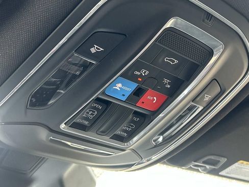 Certified 2023 Jeep Grand Cherokee L Laredo AWD/4WD image 31