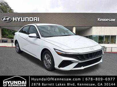 New 2026 Hyundai Elantra SE