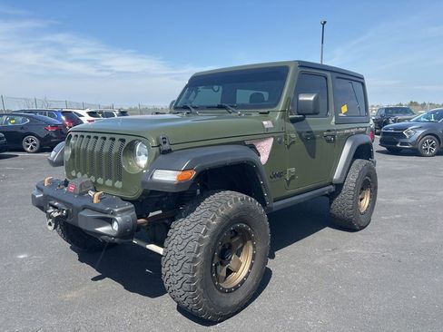 Used 2022 Jeep Wrangler Sport AWD/4WD image 7