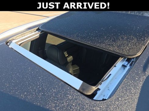 Used 2022 Hyundai Palisade Calligraphy image 5