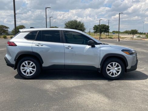 New 2026 Toyota Corolla Cross L image 4