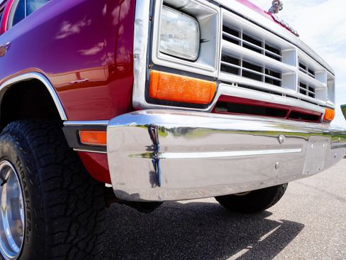 Used 1988 Dodge D/W Truck 100 AWD/4WD image 21