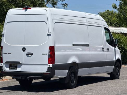 New 2026 Mercedes-Benz Sprinter 2500 image 3