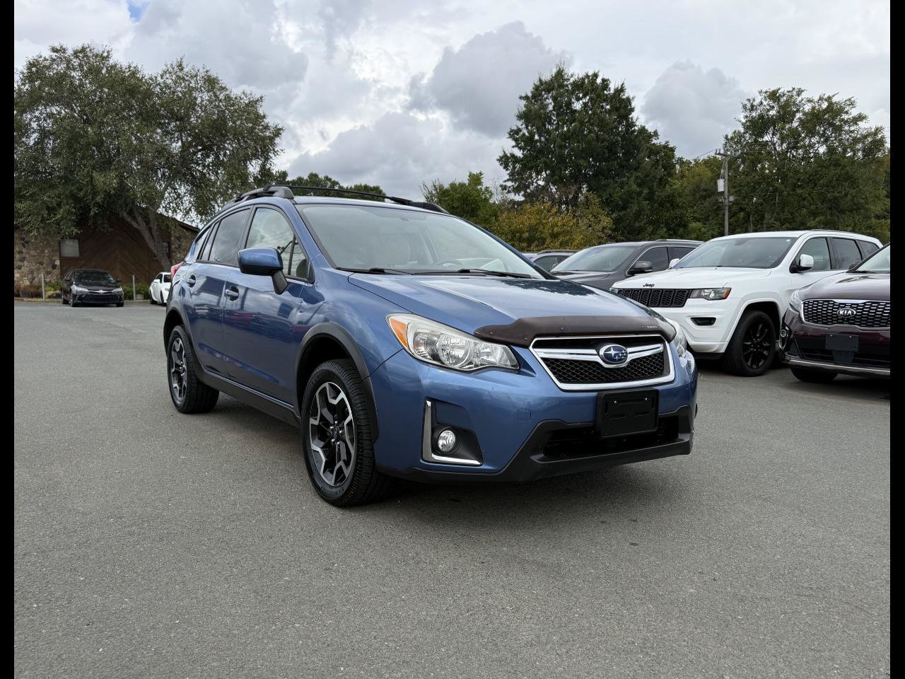 Used 2017 Subaru Crosstrek 2.0i Premium AWD/4WD image 1