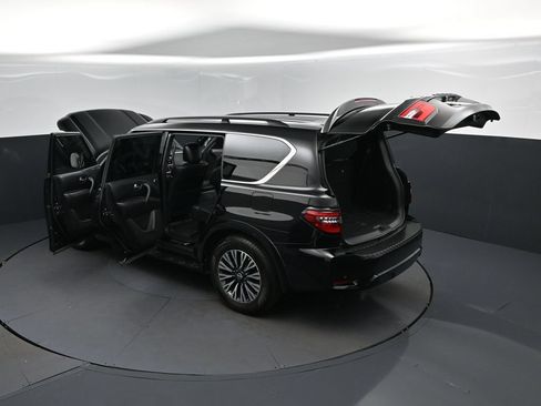 Used 2022 Nissan Armada SL w/ Midnight Edition Package RWD image 2