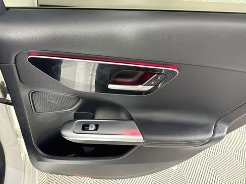 Used 2024 Mercedes-Benz C 300 Sedan image 25
