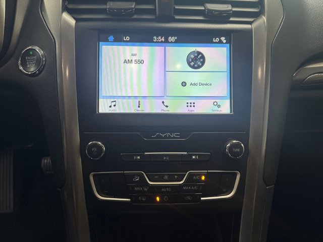 Used 2019 Ford Fusion SE FWD image 3