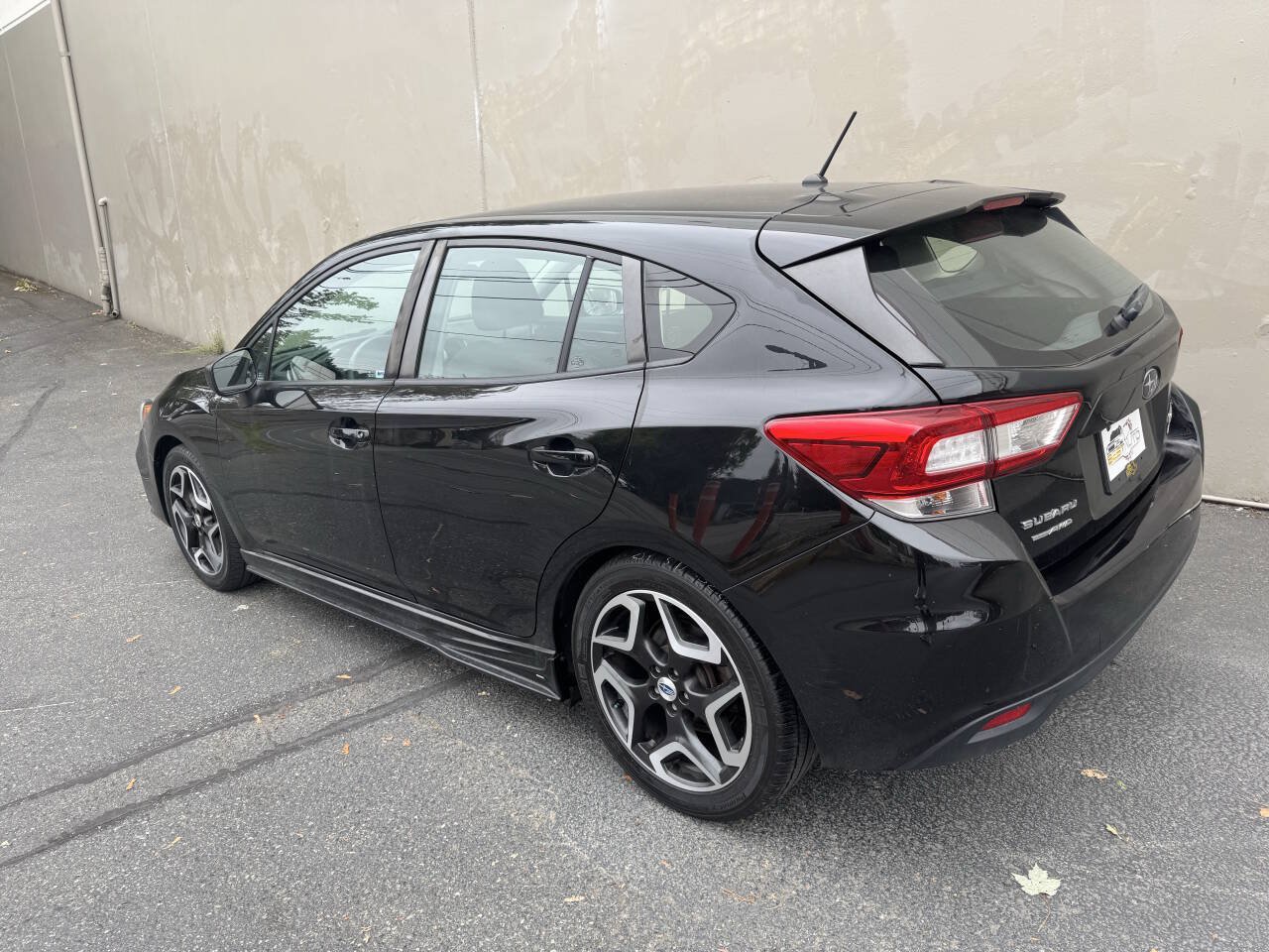 Used 2017 Subaru Impreza 2.0i AWD/4WD image 4