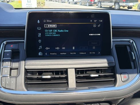 Used 2023 Chevrolet Suburban High Country w/ Premium Package AWD/4WD image 18