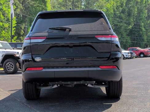 New 2026 Jeep Grand Cherokee Limited AWD/4WD image 4