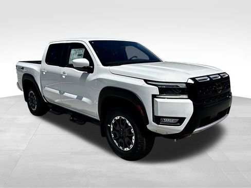 New 2025 Nissan Frontier PRO-4X w/ Tow Package image 2