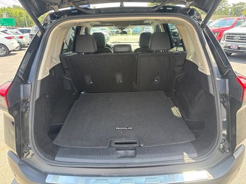Used 2023 Nissan Rogue SV w/ SV Premium Package AWD/4WD image 28