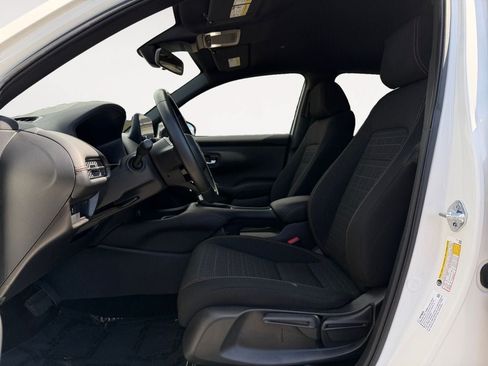 Used 2025 Honda HR-V Sport image 6