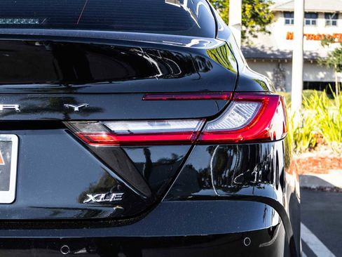 Used 2025 Toyota Camry XLE image 11