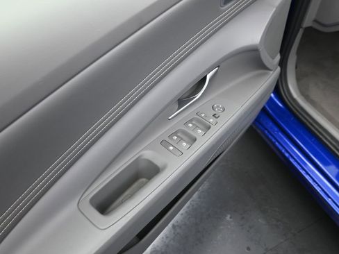 Certified 2024 Hyundai Elantra SEL w/ Convenience Package image 17