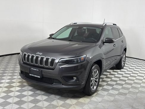 Used 2019 Jeep Cherokee Latitude Plus w/ Comfort/Convenience Group AWD/4WD image 10