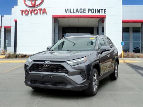 Used 2024 Toyota RAV4 XLE image 1