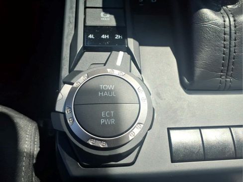 Used 2024 Toyota Tacoma SR5 AWD/4WD image 22