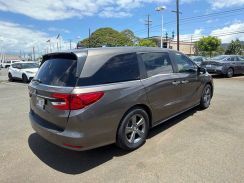 Used 2021 Honda Odyssey EX image 3