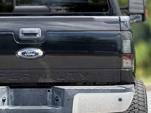 Used 2016 Ford F250 Lariat w/ Chrome Package AWD/4WD image 17