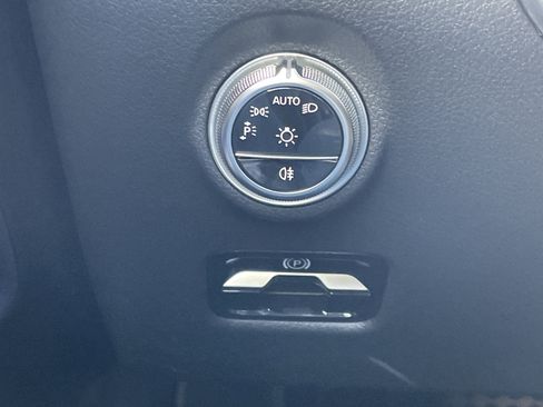 Certified 2025 Mercedes-Benz CLE 53 AMG 4MATIC Cabriolet image 36