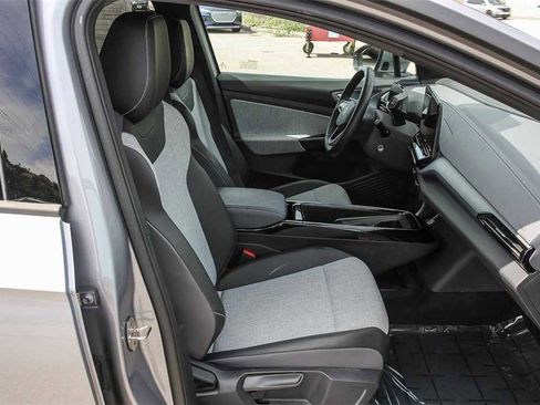 Used 2023 Volkswagen ID.4 Pro image 17