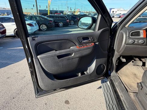 Used 2012 GMC Yukon 4WD Hybrid image 12