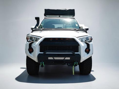 Used 2019 Toyota 4Runner SR5 Premium image 3