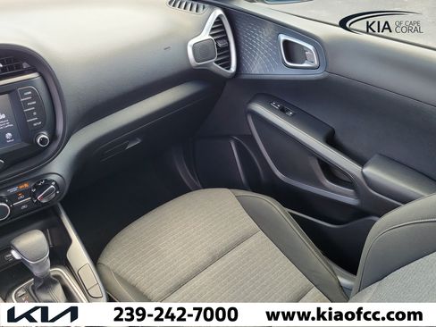 Used 2020 Kia Soul S FWD image 17
