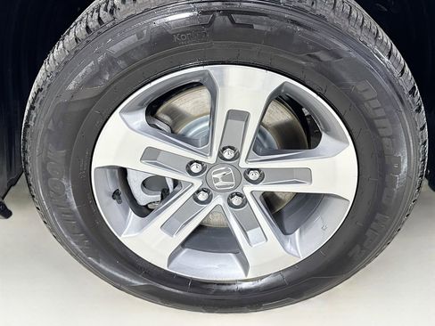 Used 2025 Honda Pilot EX-L image 43