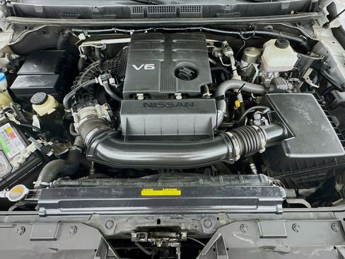 Used 2022 Nissan Frontier SV image 10