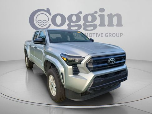 Used 2025 Toyota Tacoma SR RWD image 10