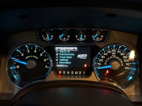 Used 2013 Ford F150 Platinum image 25