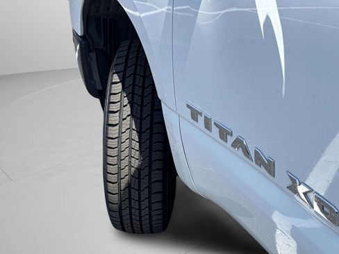 Used 2017 Nissan Titan S AWD/4WD image 47