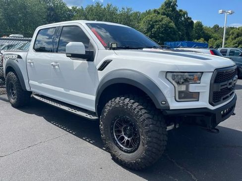 Used 2018 Ford F150 Raptor w/ Equipment Group 802A Luxury AWD/4WD image 2