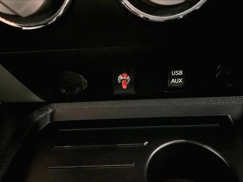 Used 2016 Toyota Tundra SR5 AWD/4WD image 17