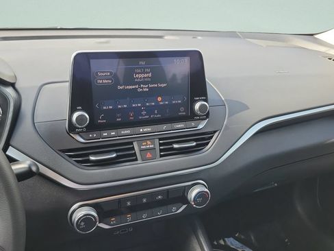 Used 2019 Nissan Altima 2.5 S FWD image 14