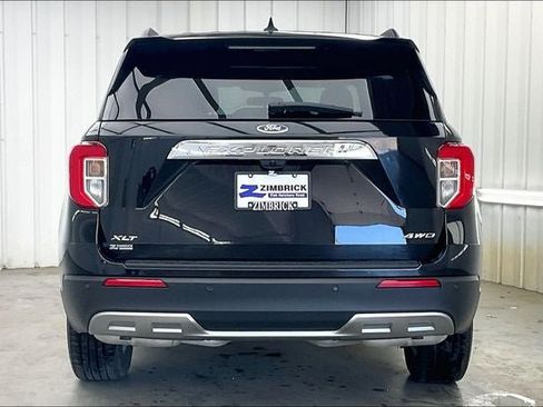 Used 2024 Ford Explorer XLT w/ Equipment Group 202A AWD/4WD image 4