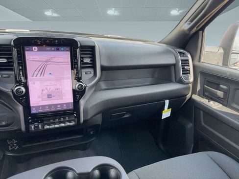 New 2025 RAM 3500 Tradesman AWD/4WD image 27