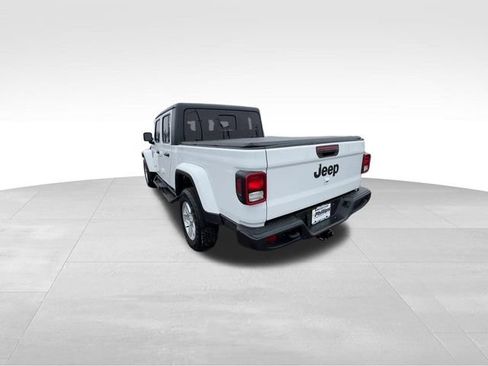 Used 2022 Jeep Gladiator Sport image 7