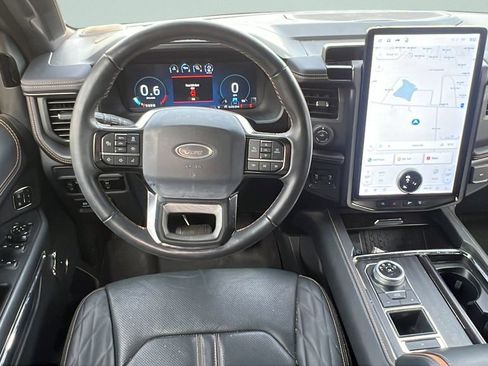 Used 2023 Ford Expedition Platinum RWD image 14